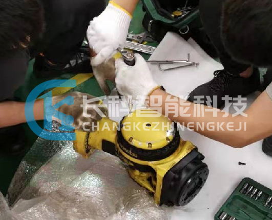 發(fā)那科2000iC機(jī)器人中心手拆解維修 發(fā)那科2000iC機(jī)器人中心手拆解維修