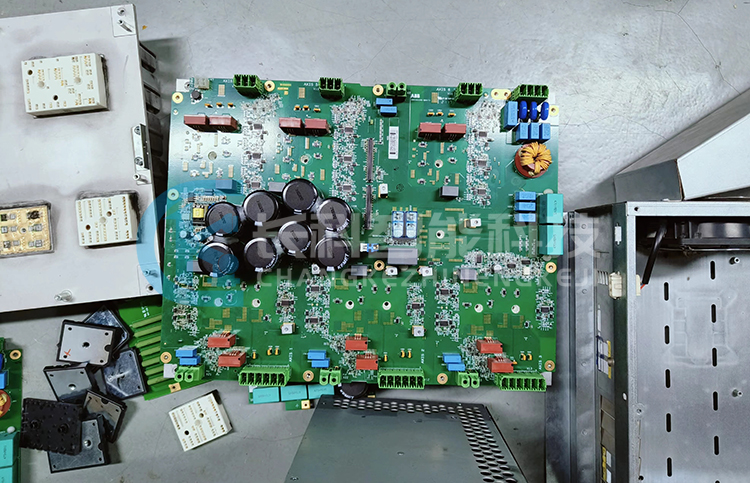 ABB DSQC663主驅(qū)動(dòng)器3HAC029818-001 ABB DSQC663主驅(qū)動(dòng)器3HAC029818-001