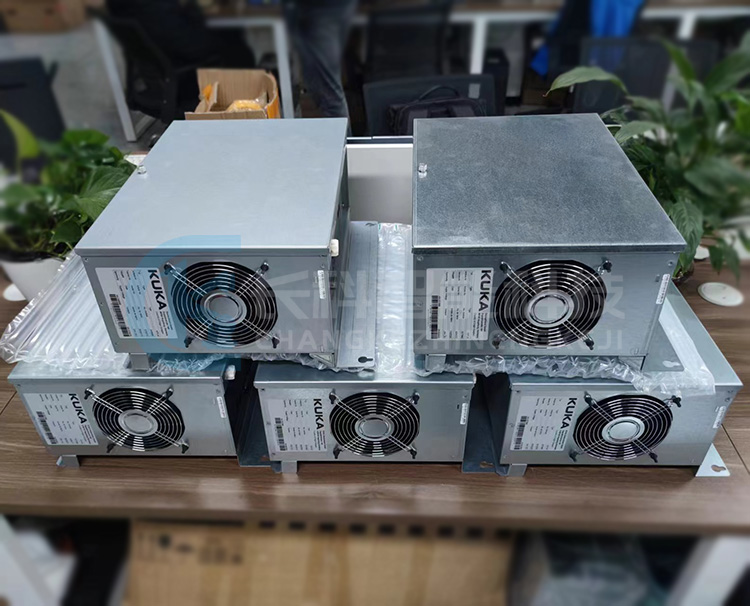 庫卡機(jī)器人控制柜C4主機(jī)00-348-886 庫卡機(jī)器人控制柜C4主機(jī)00-348-886